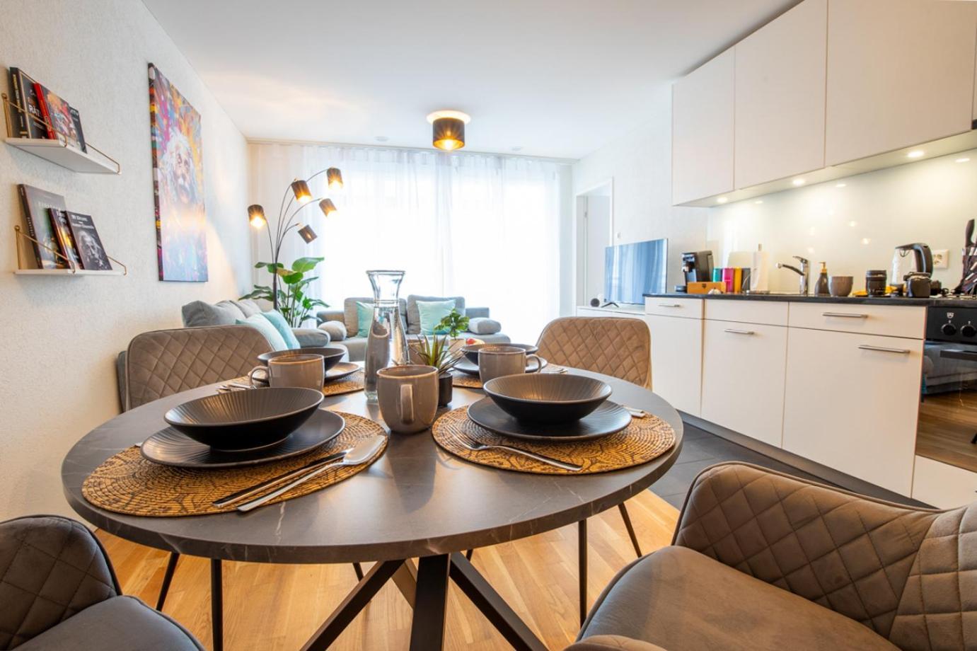 Special Einstein I Apartment Basel, Messe Kleinbasel 10-Star Bagian luar foto