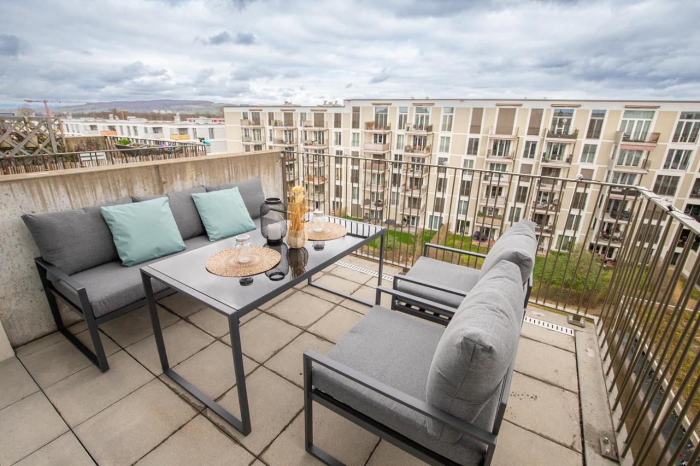 Special Einstein I Apartment Basel, Messe Kleinbasel 10-Star Bagian luar foto